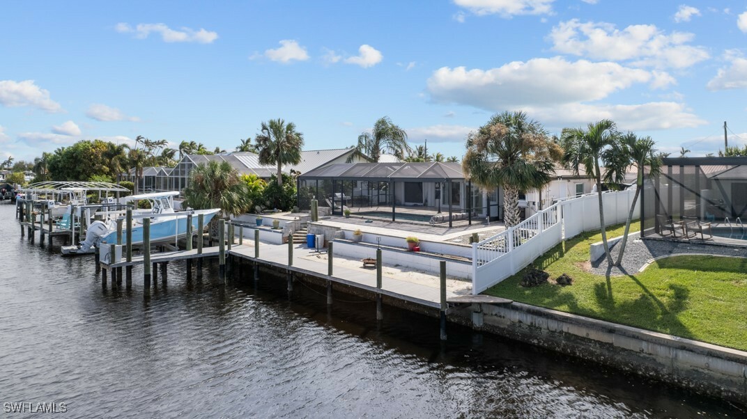 Property Photo:  1713 SE 39th Street  FL 33904 