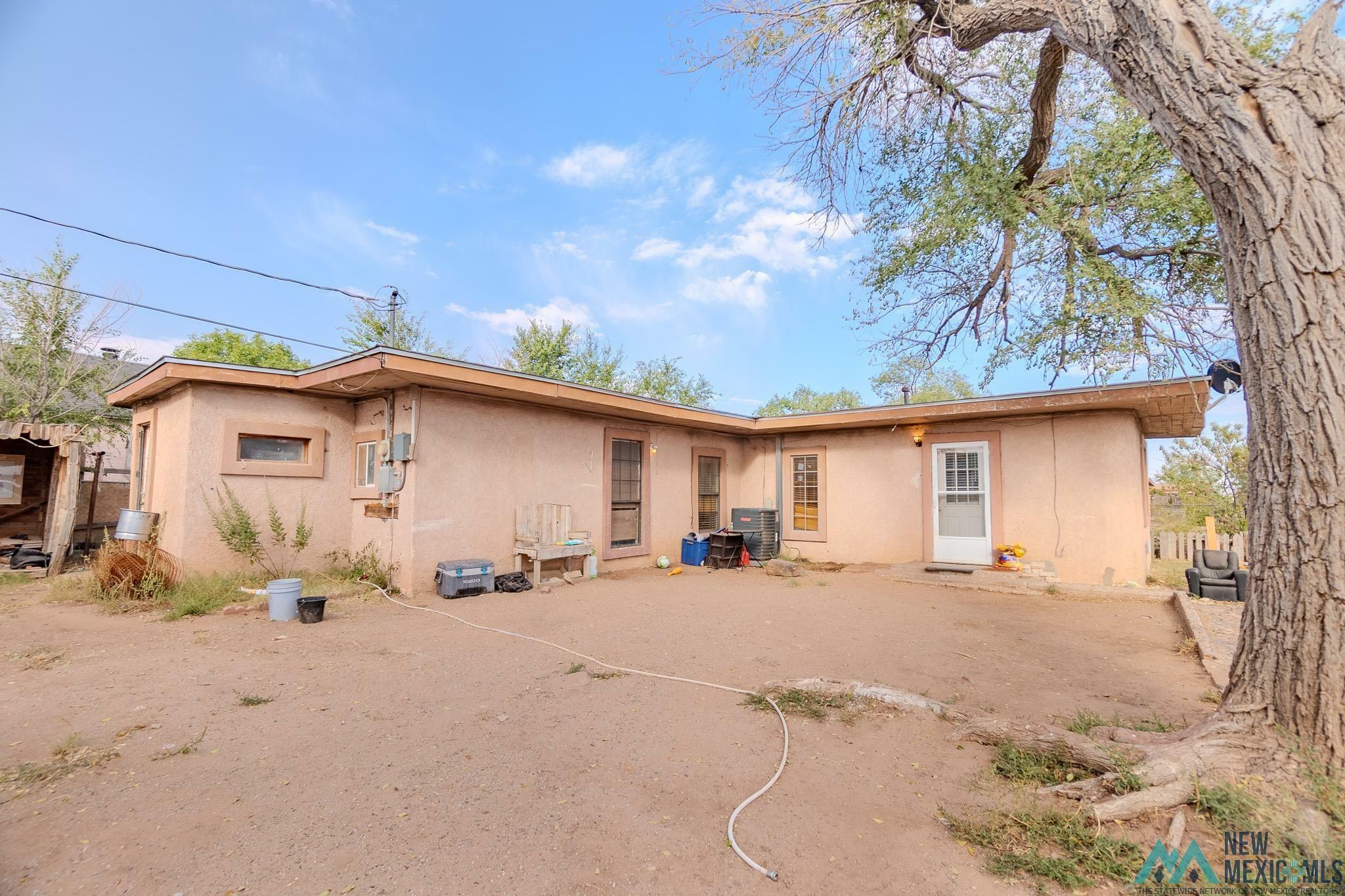 Property Photo:  814 E 4th Street  NM 88101 