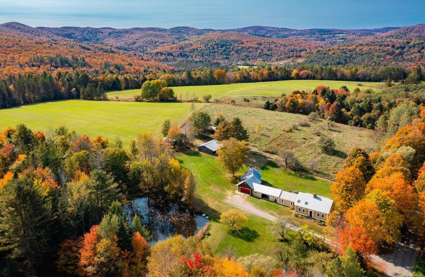 Property Photo:  706 Dearborn Hill Road  VT 05039 