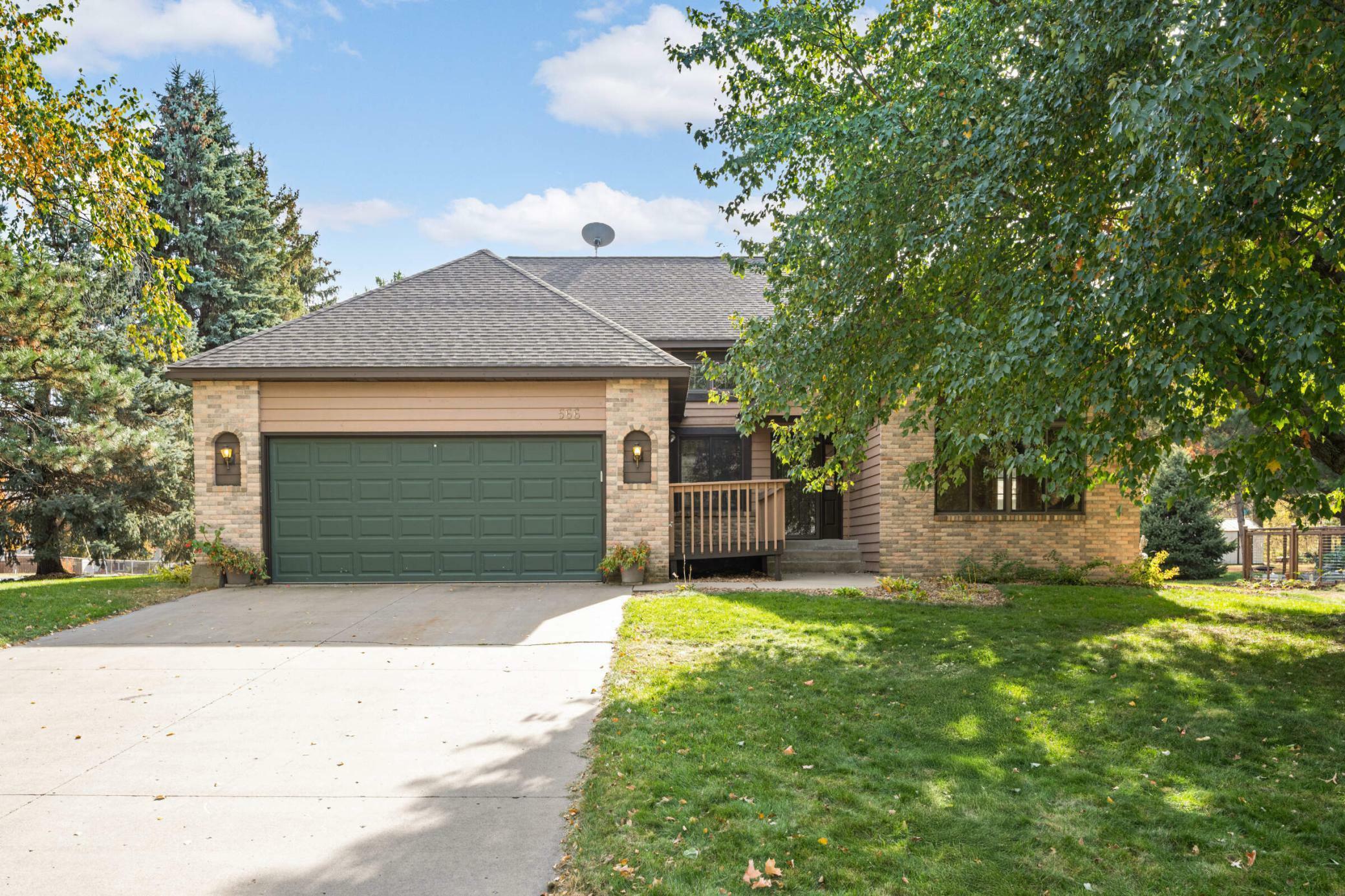 566 Oak Creek Drive S  Vadnais Heights MN 55127 photo