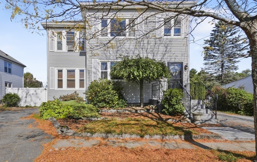 Property Photo:  10 Tupelo Rd  MA 01606 