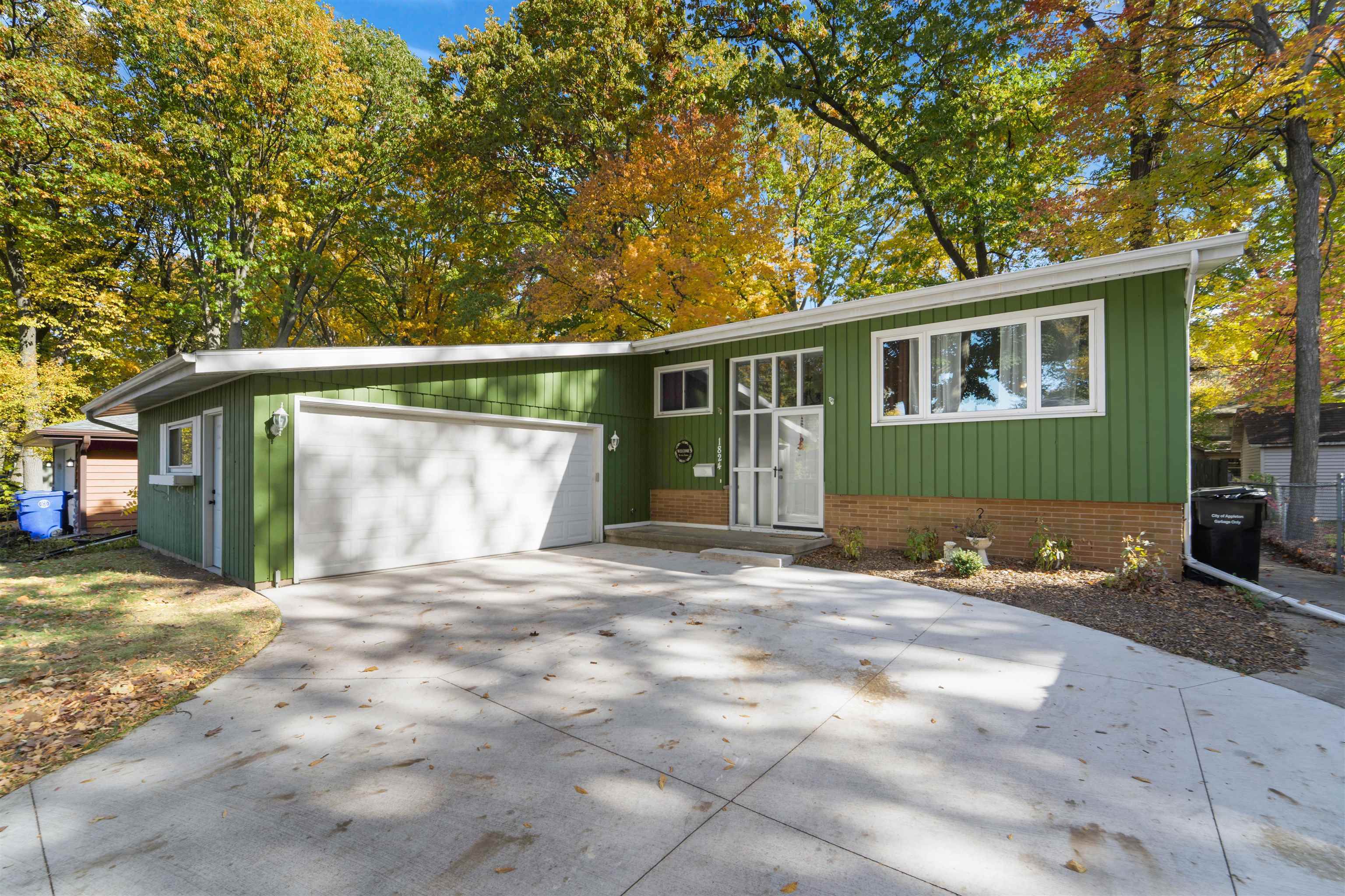 Property Photo:  1824 S Telulah Avenue  WI 54915 