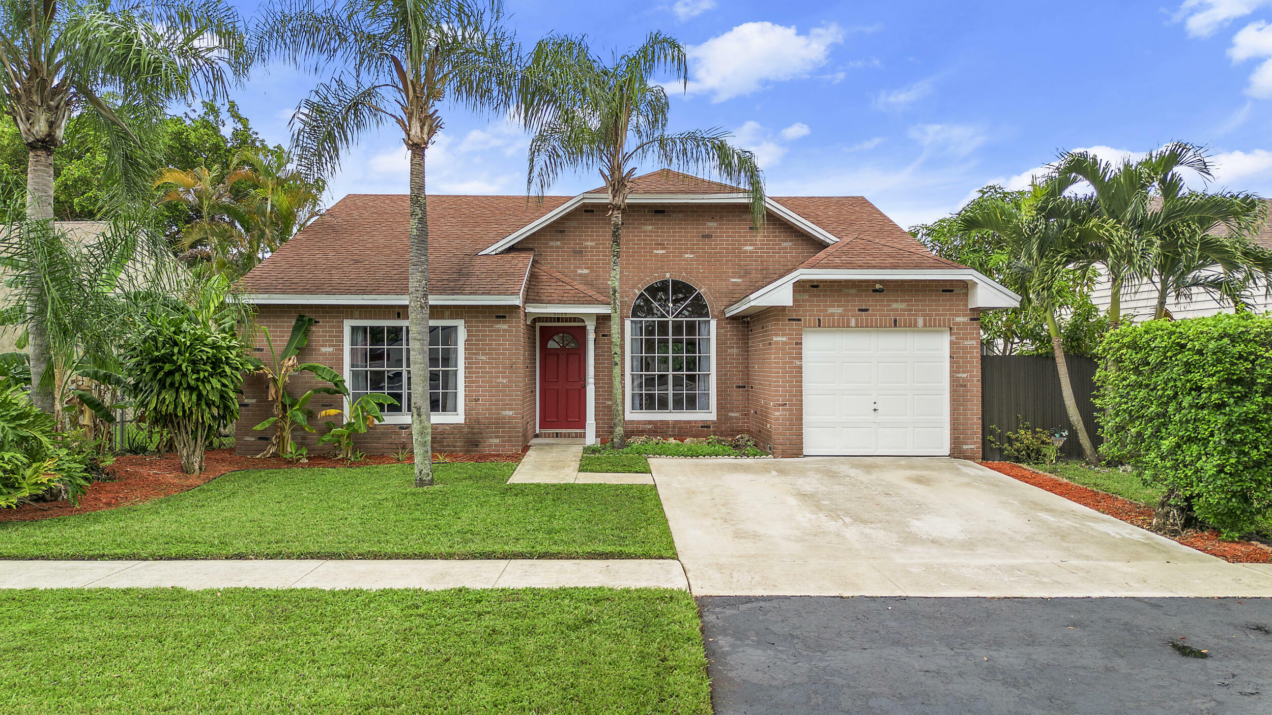 8655 SW 14 Street  Pembroke Pines FL 33025 photo