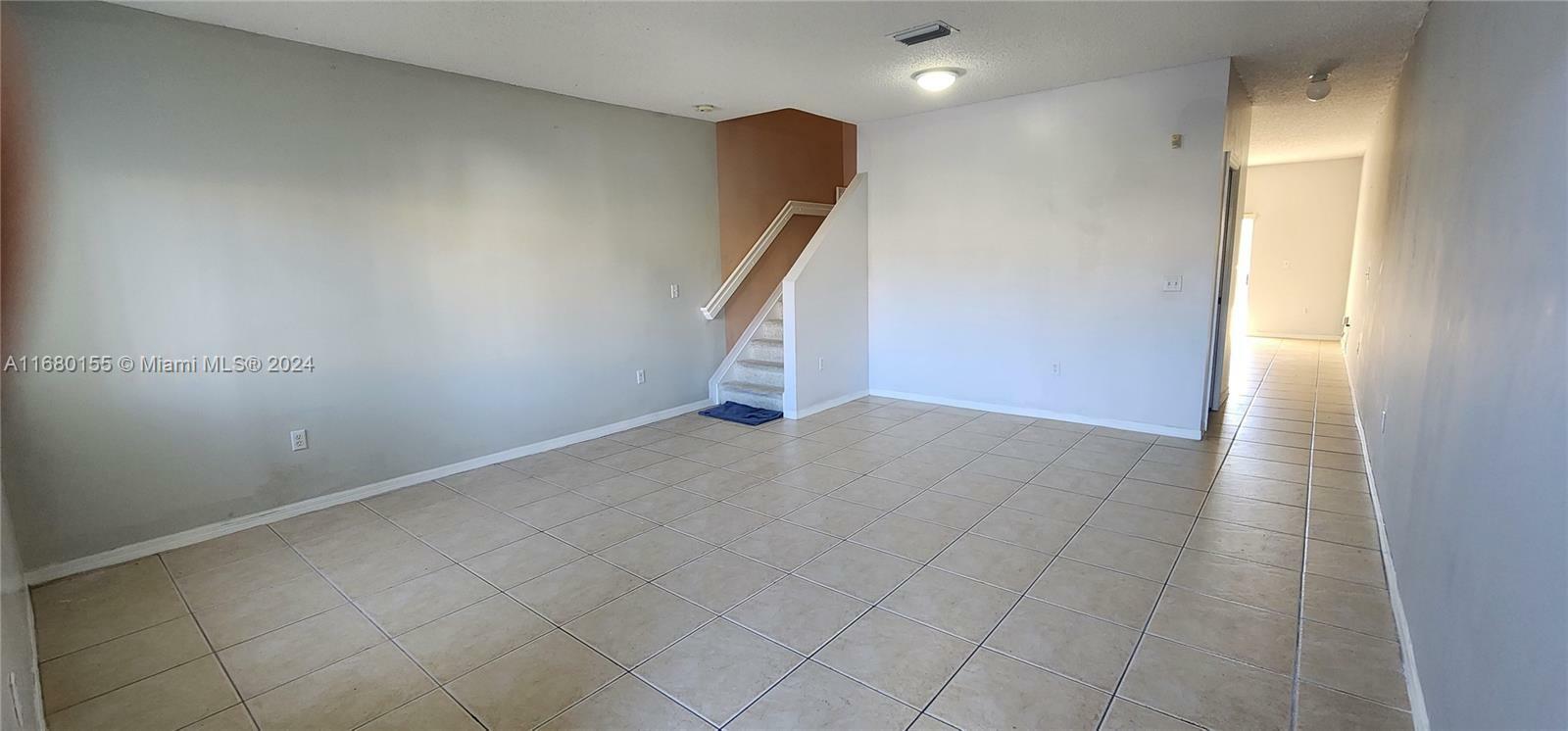 Property Photo:  2318 SE 23rd Ter 2318  FL 33035 