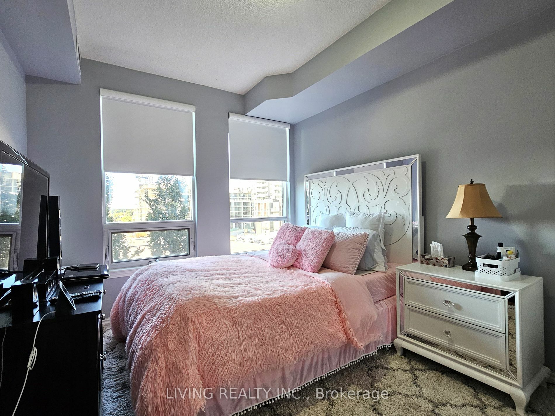 Property Photo:  388 Prince Of Wales Dr 505  ON L5B 0A1 