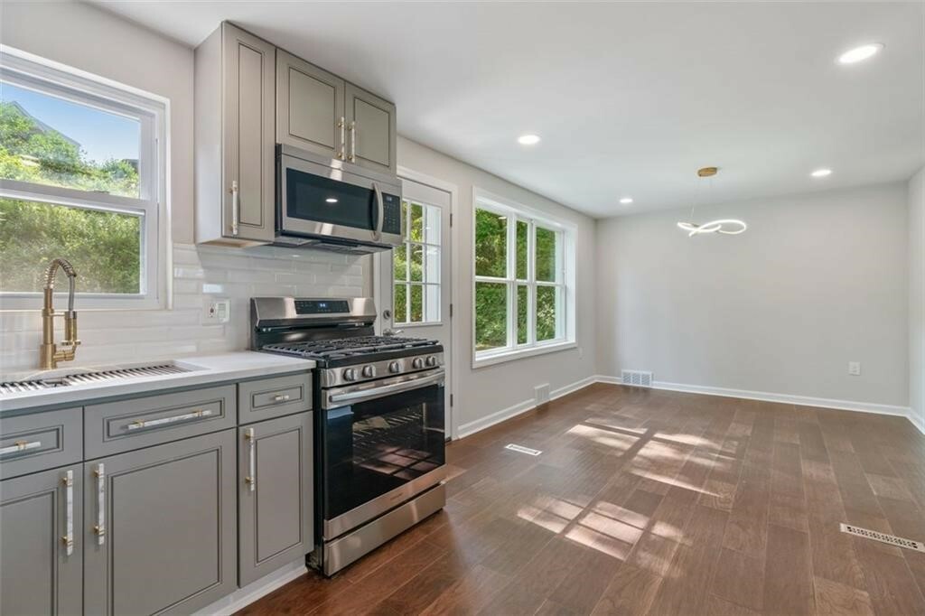 Property Photo:  1171 Arrowood Drive  PA 15243 