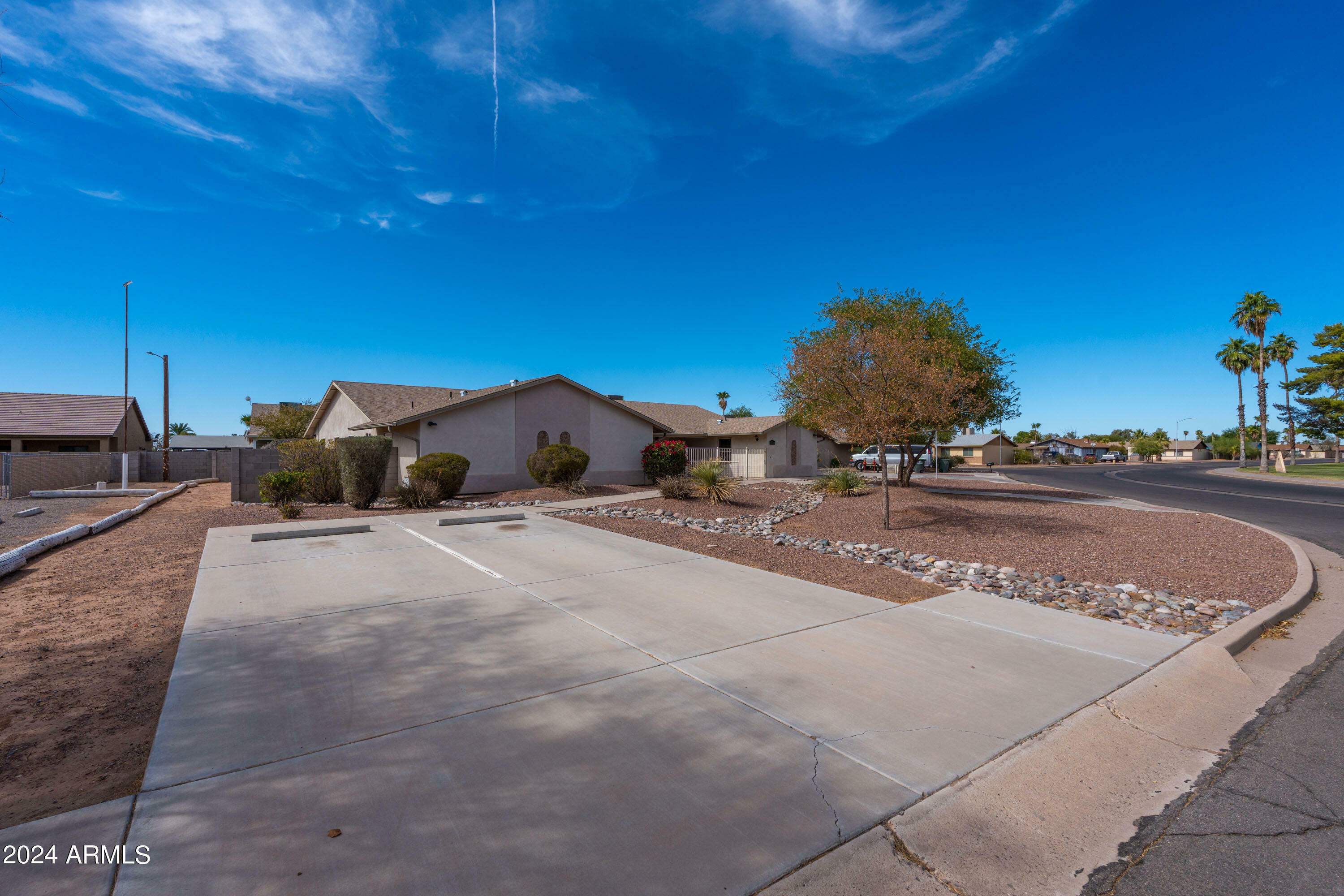 Property Photo:  1741 E Palm Parke Boulevard  AZ 85122 