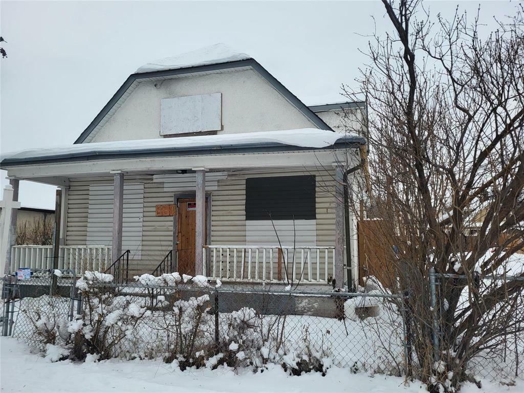 Property Photo:  681 Pritchard Avenue  MB R2W 2K6 