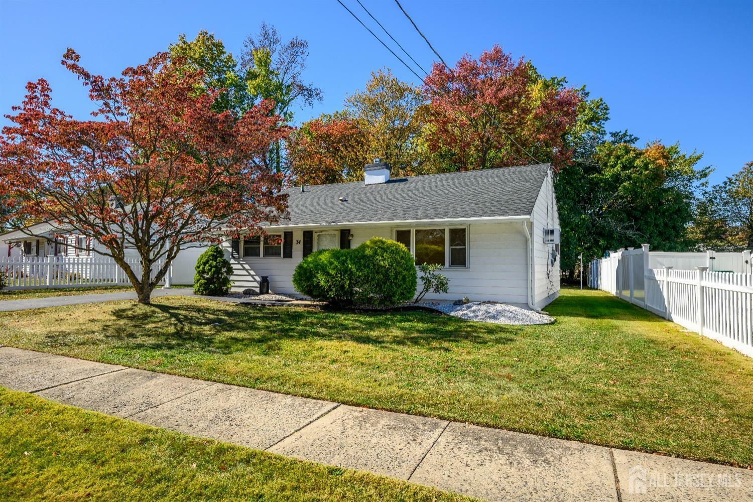 Property Photo:  34 Kenmore Road  NJ 08817 