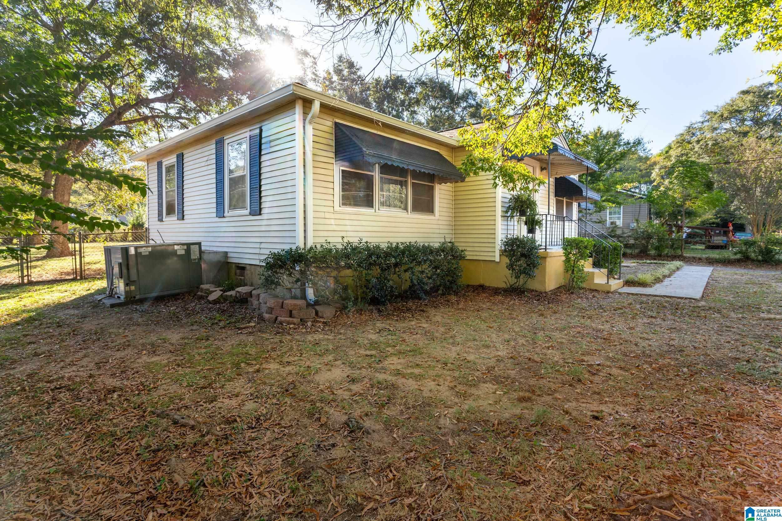 Property Photo:  607 Ledford Street  AL 36277 