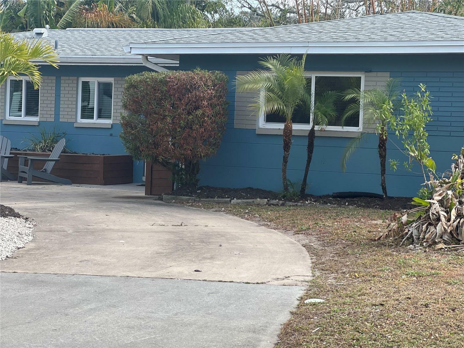 Property Photo:  2716 Miriam Street S  FL 33711 