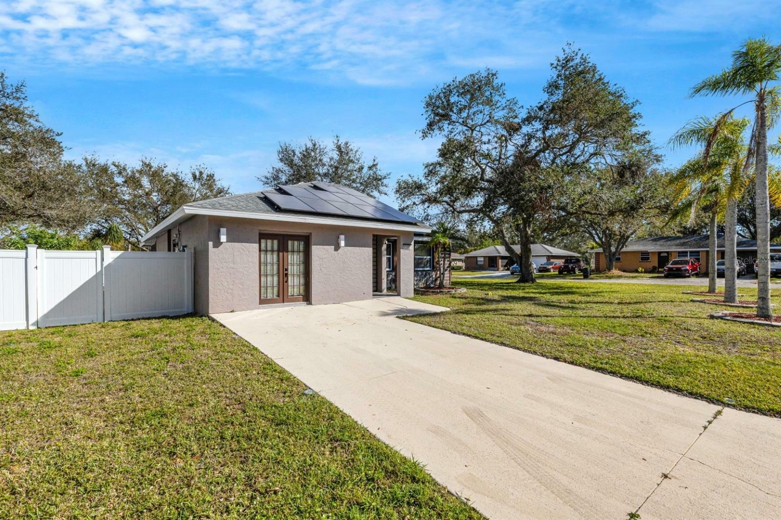 Property Photo:  3606 29th Street E  FL 34208 