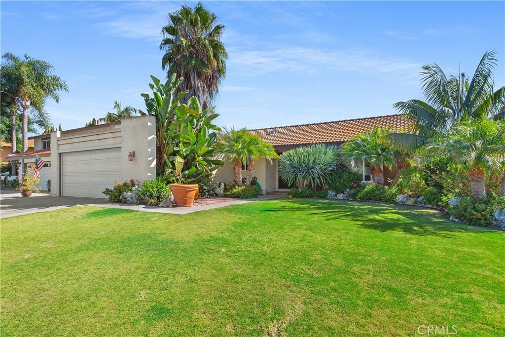 Property Photo:  33232 Paseo Mono  CA 92675 