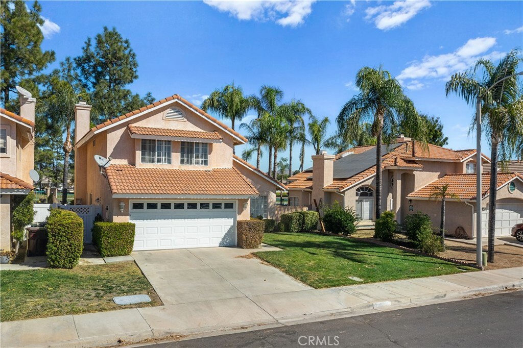 Property Photo:  28664 Bridge Water Lane  CA 92584 