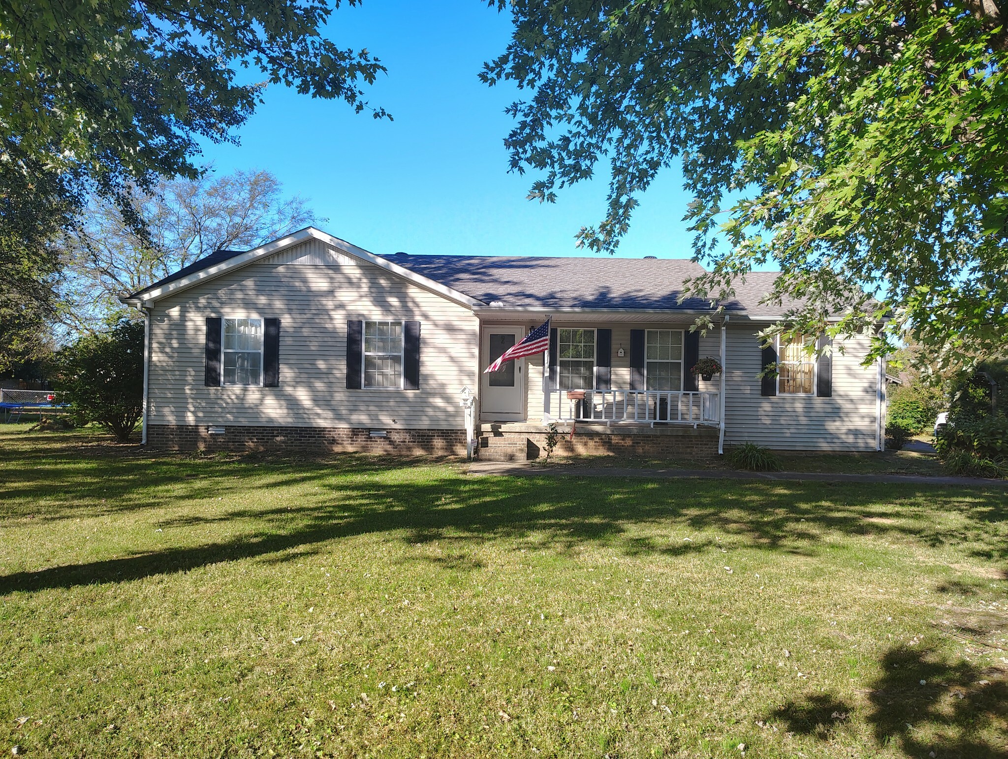 Property Photo:  242 Kay Cir  TN 37083 