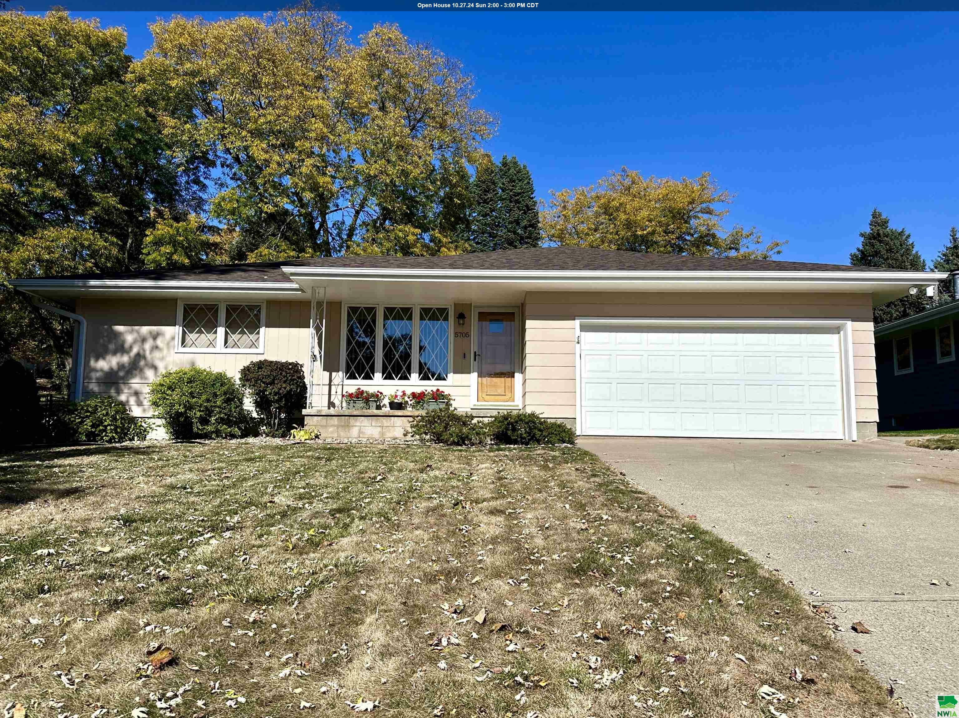 Property Photo:  5705 Myers Ave  IA 51106 