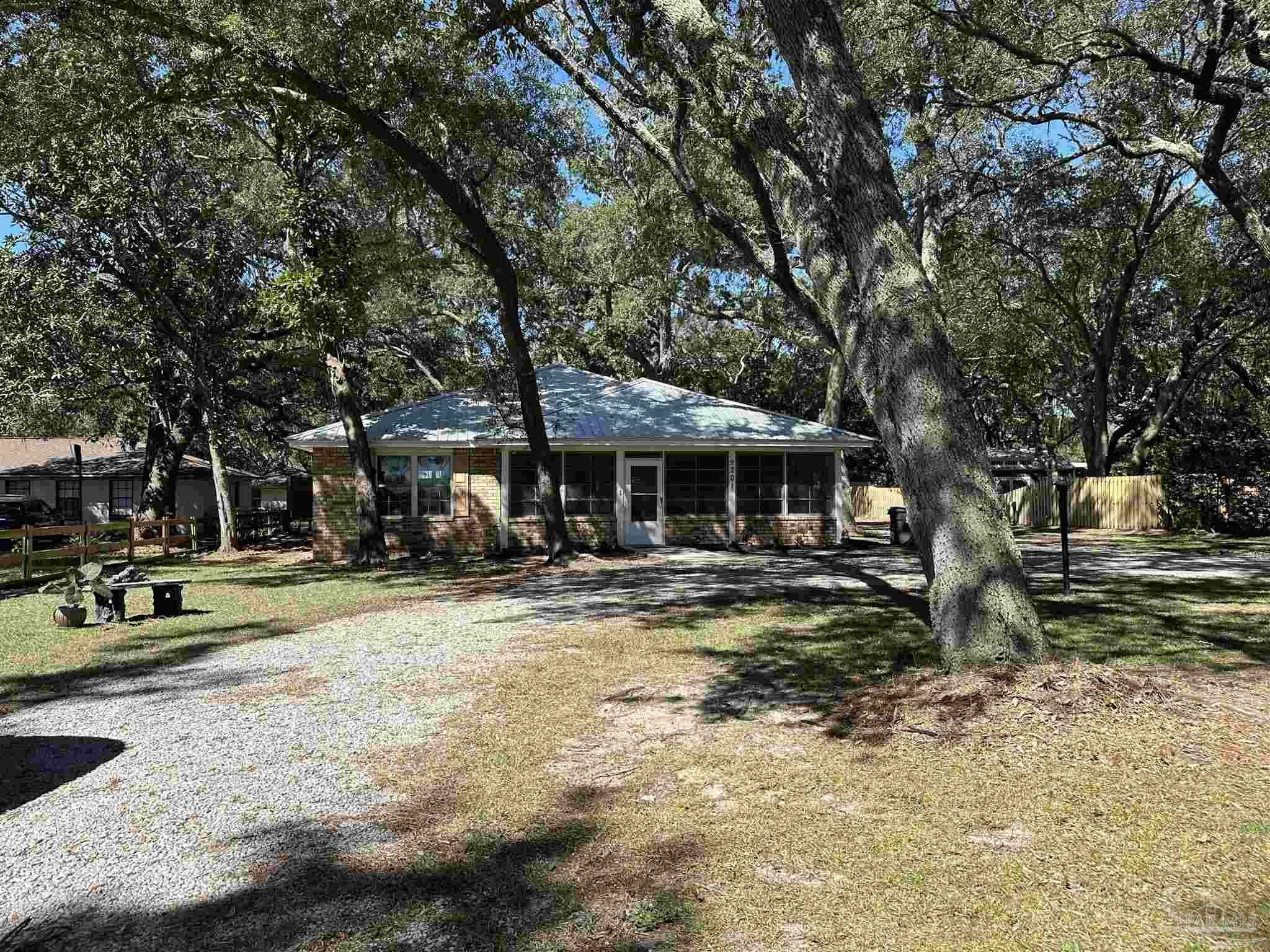 Property Photo:  9201 Bayview Dr  AL 36549 