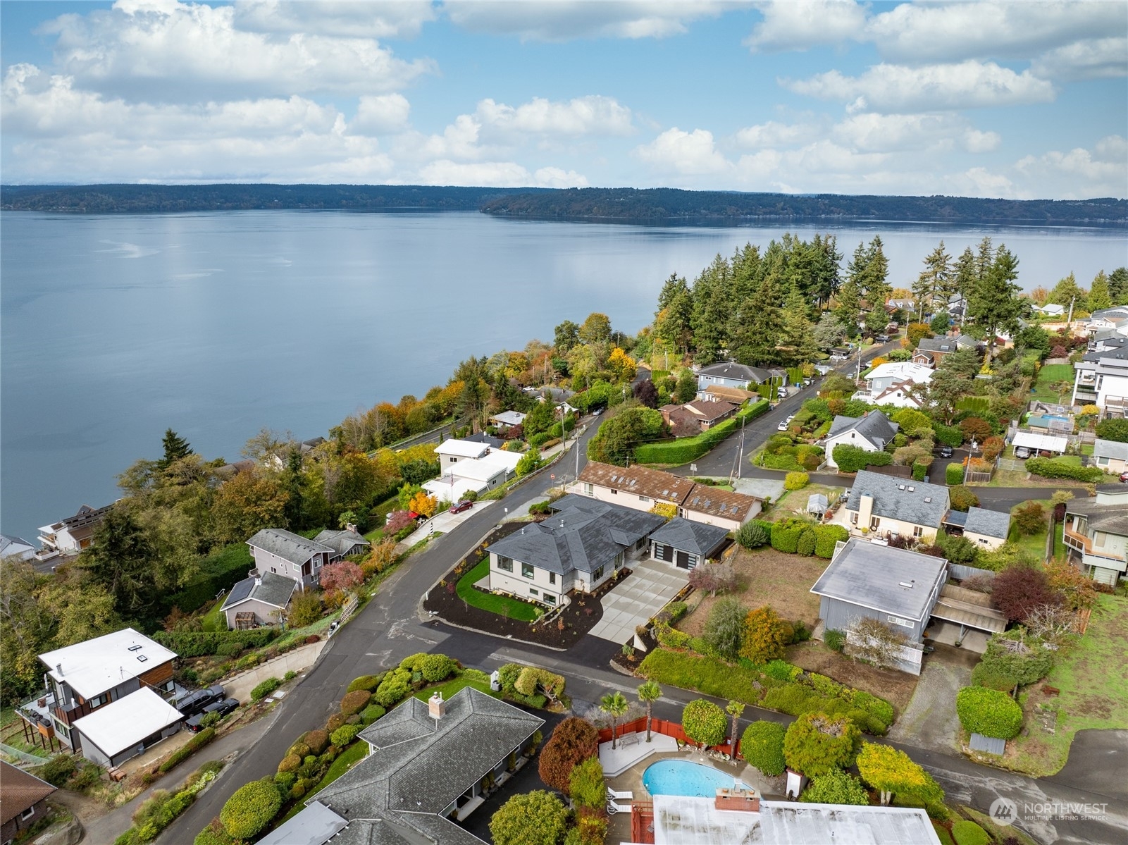 Property Photo:  1305 Scenic Drive NE  WA 98422 