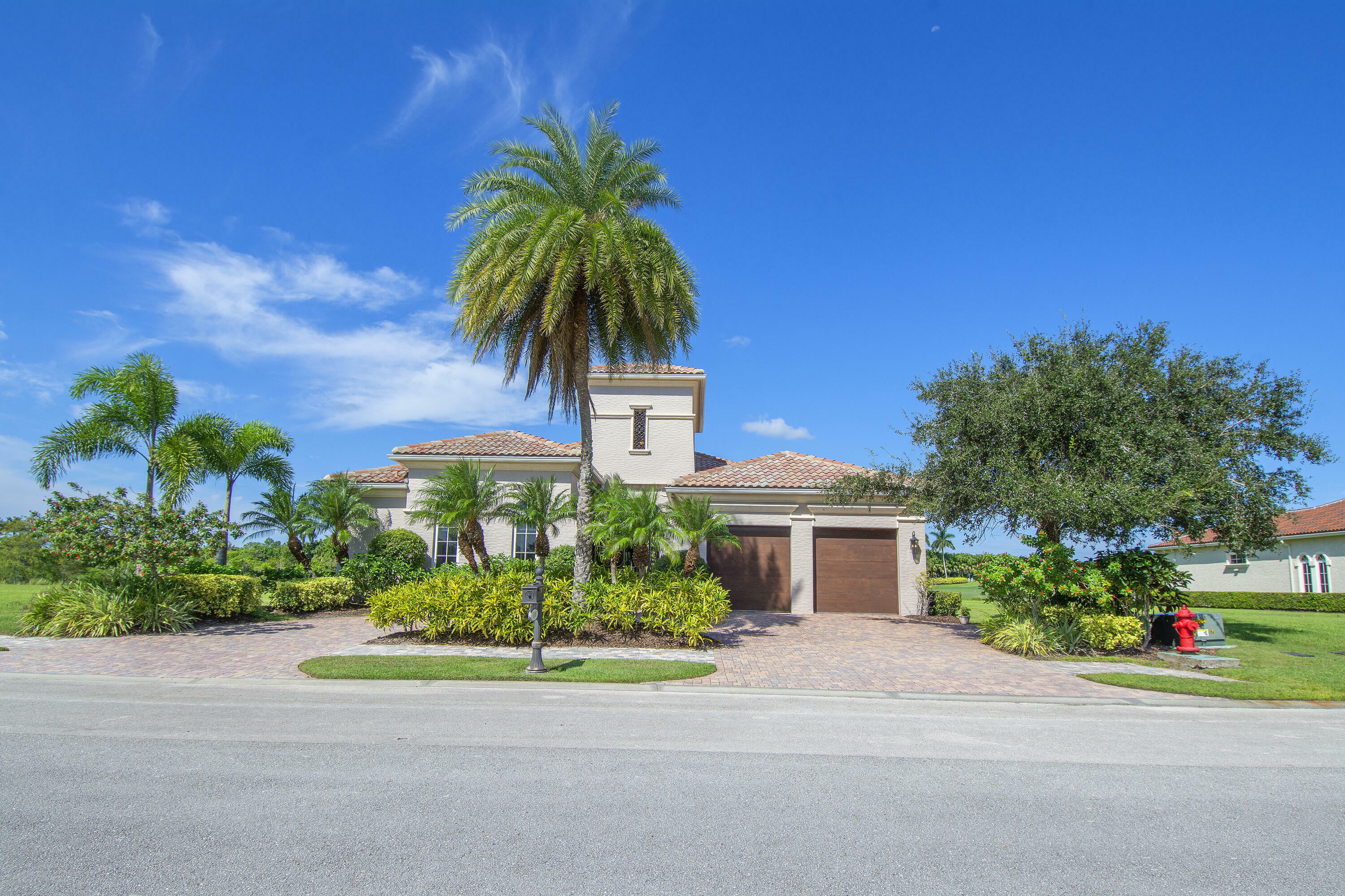 Property Photo: 138 SE Via San Marino FL 34984