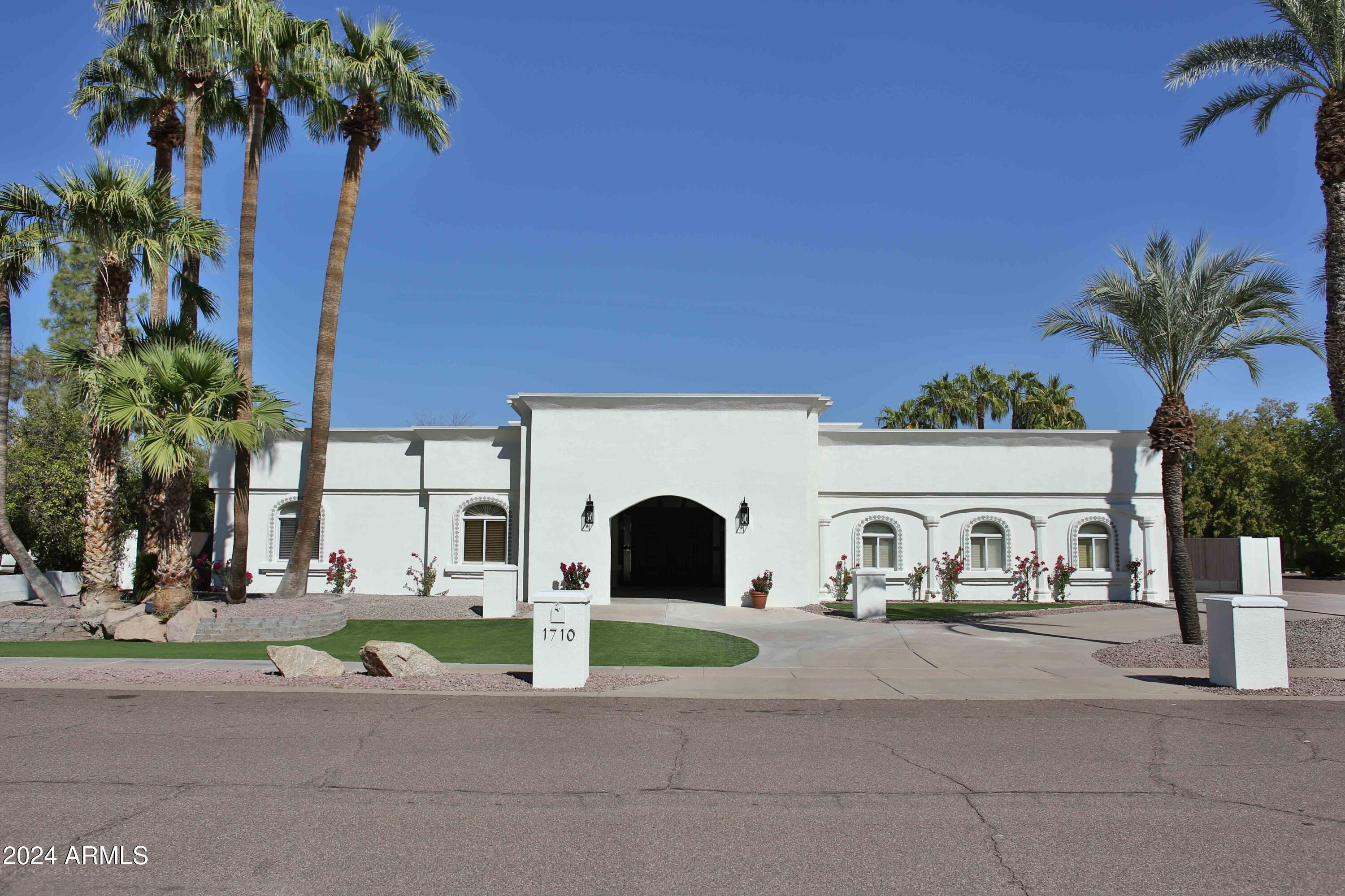 Property Photo: 1710 E La Vieve Lane AZ 85284