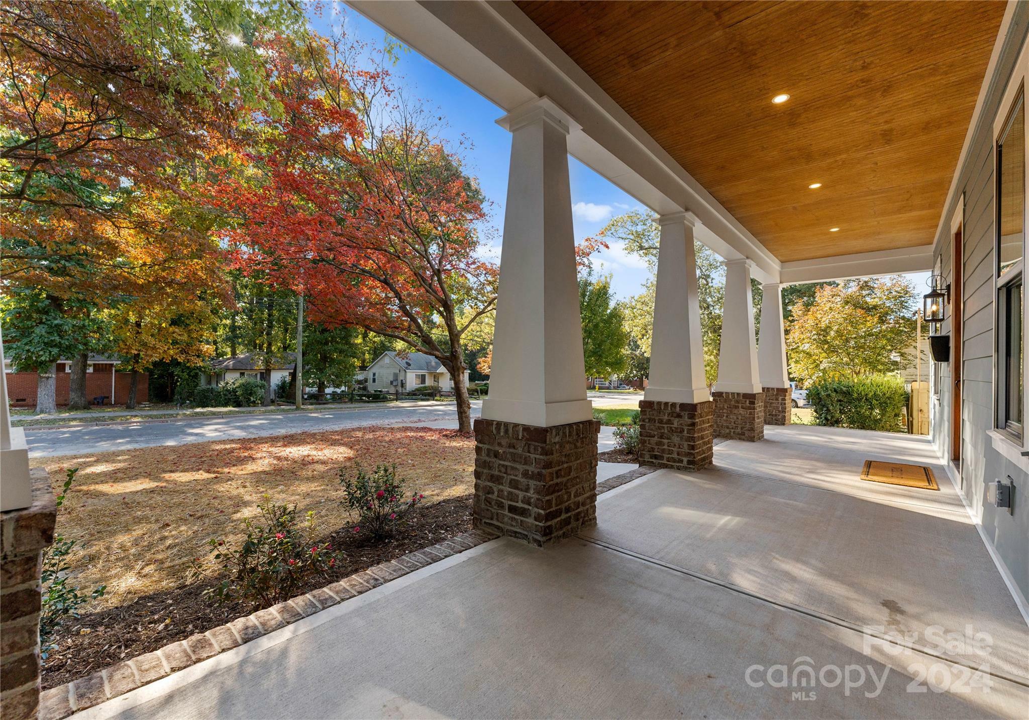 Property Photo:  2907 Bancroft Street  NC 28206 