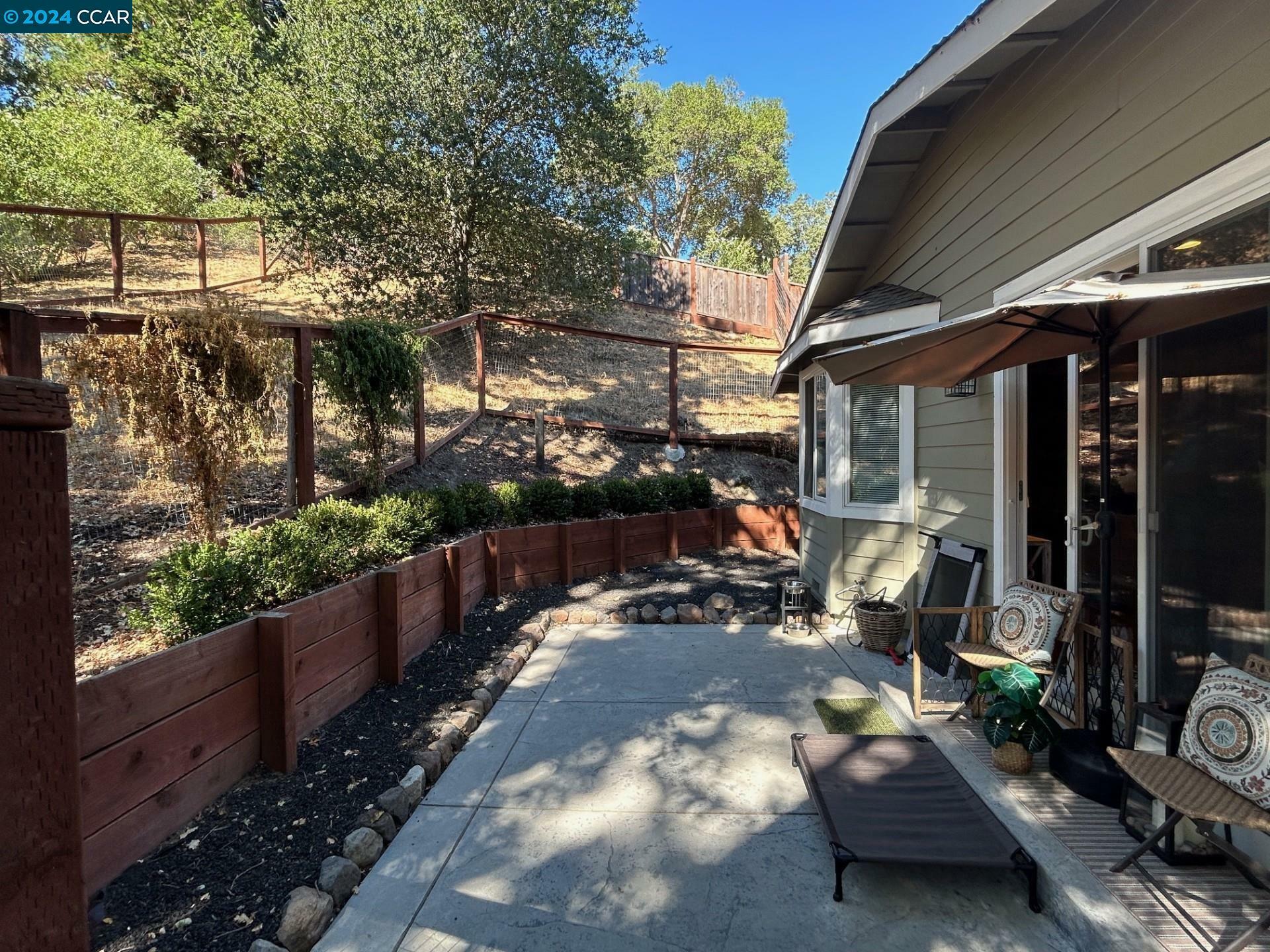 Property Photo:  440 Marian Ln  CA 94526 