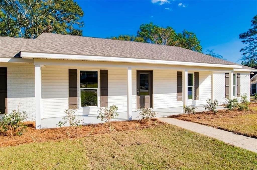 Property Photo: 2305 Cedar Key AL 36695