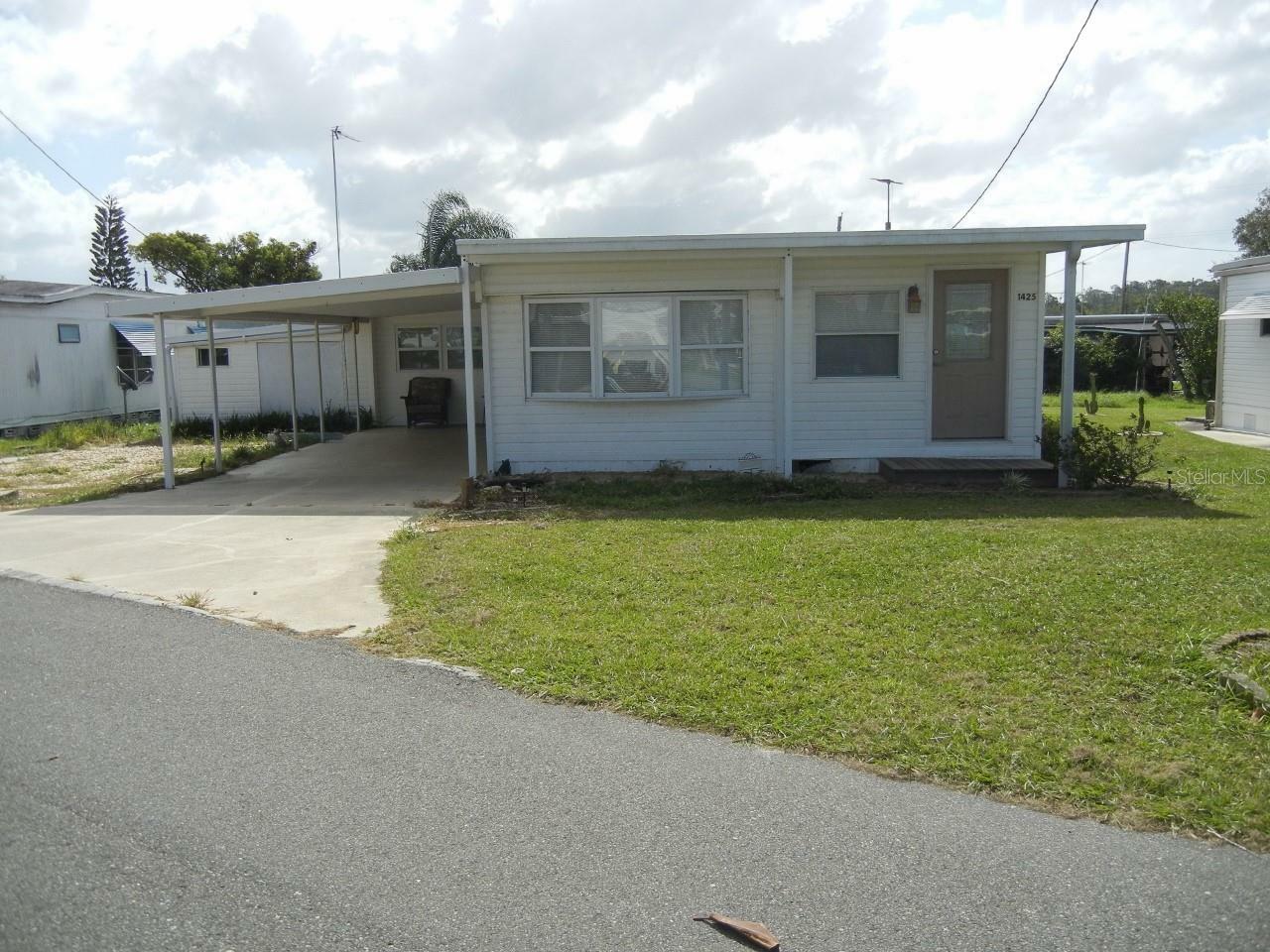 Property Photo:  1425 Highland Avenue  FL 32778 