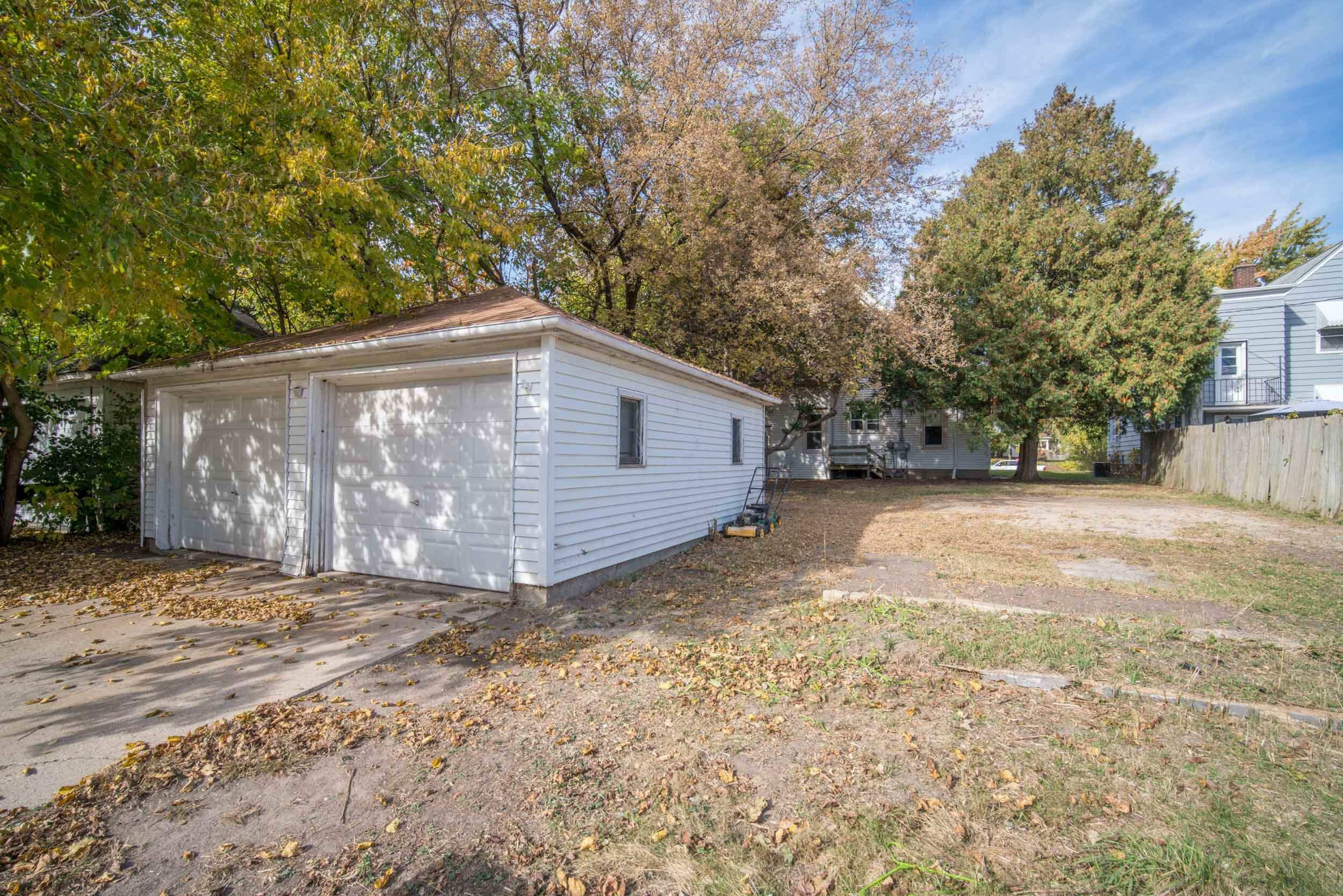 Property Photo:  911 Cedar St  WI 53095 