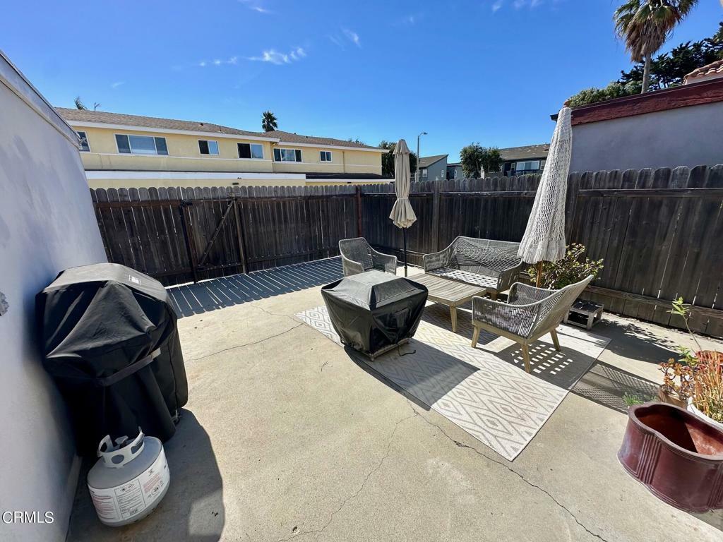 Property Photo:  5057 Coral Way  CA 93035 