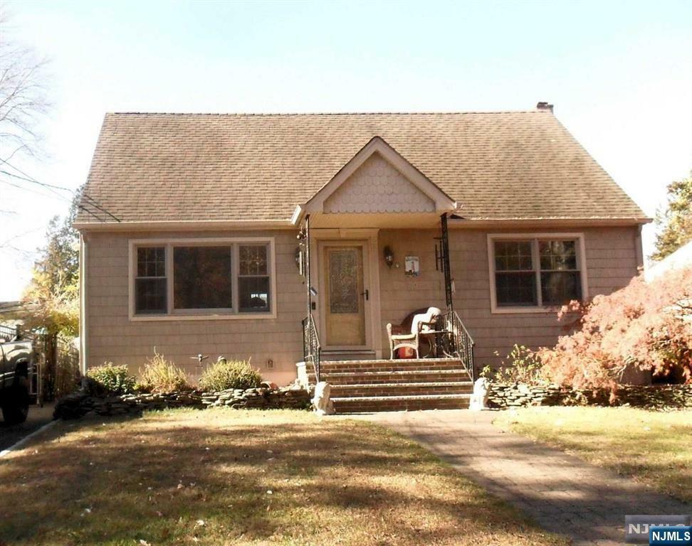 Property Photo:  7 Greenwood Avenue  NJ 07420 