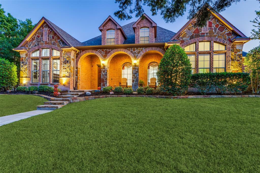 Property Photo: 100 Stone Canyon Circle TX 76108