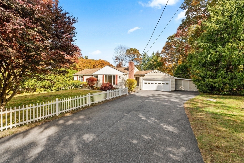 Property Photo:  31 Pine Knoll Road  MA 02420 