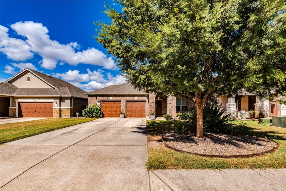 Property Photo:  1060 Patton Path  TX 78640 