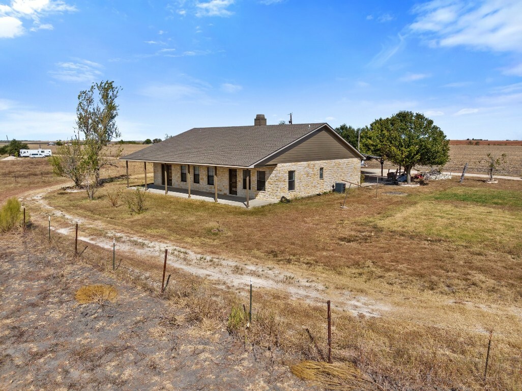 Property Photo:  18319 Werchan Lane D  TX 78615 