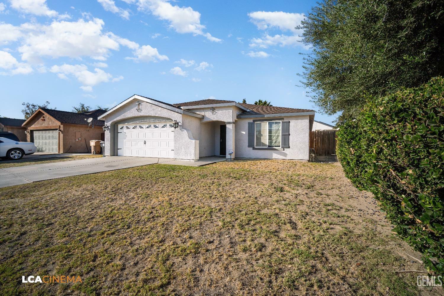 Property Photo:  3718 Ridgemont Street  CA 93313 