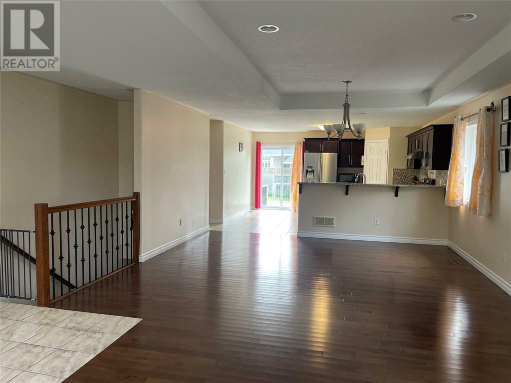 Property Photo:  448 Hadfield Crescent  ON N7S 6M2 