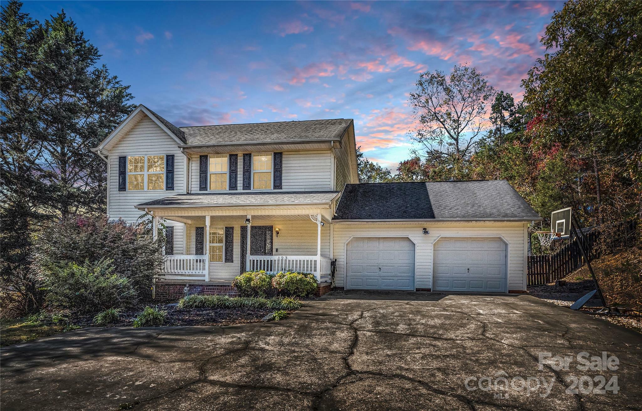 Property Photo:  123 Deacons Ridge Drive  NC 28139 