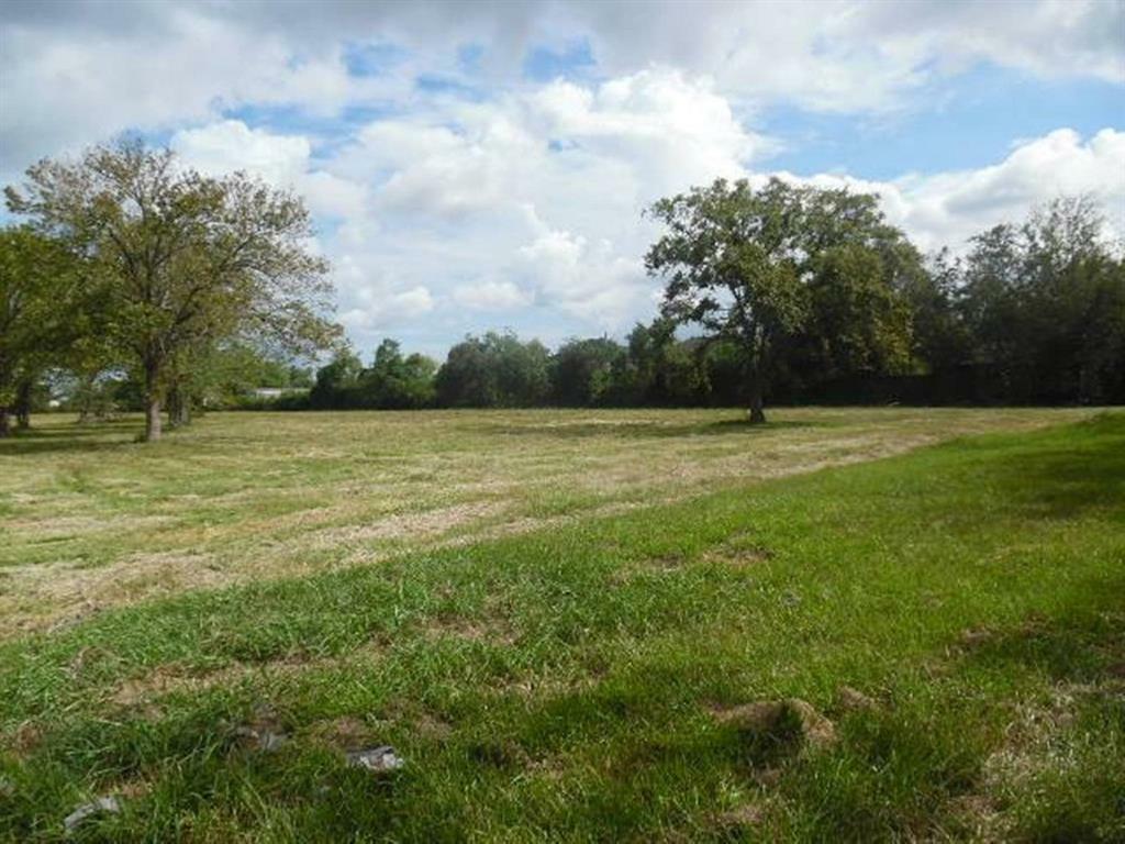 Property Photo:  4503 County Road 888  TX 77583 