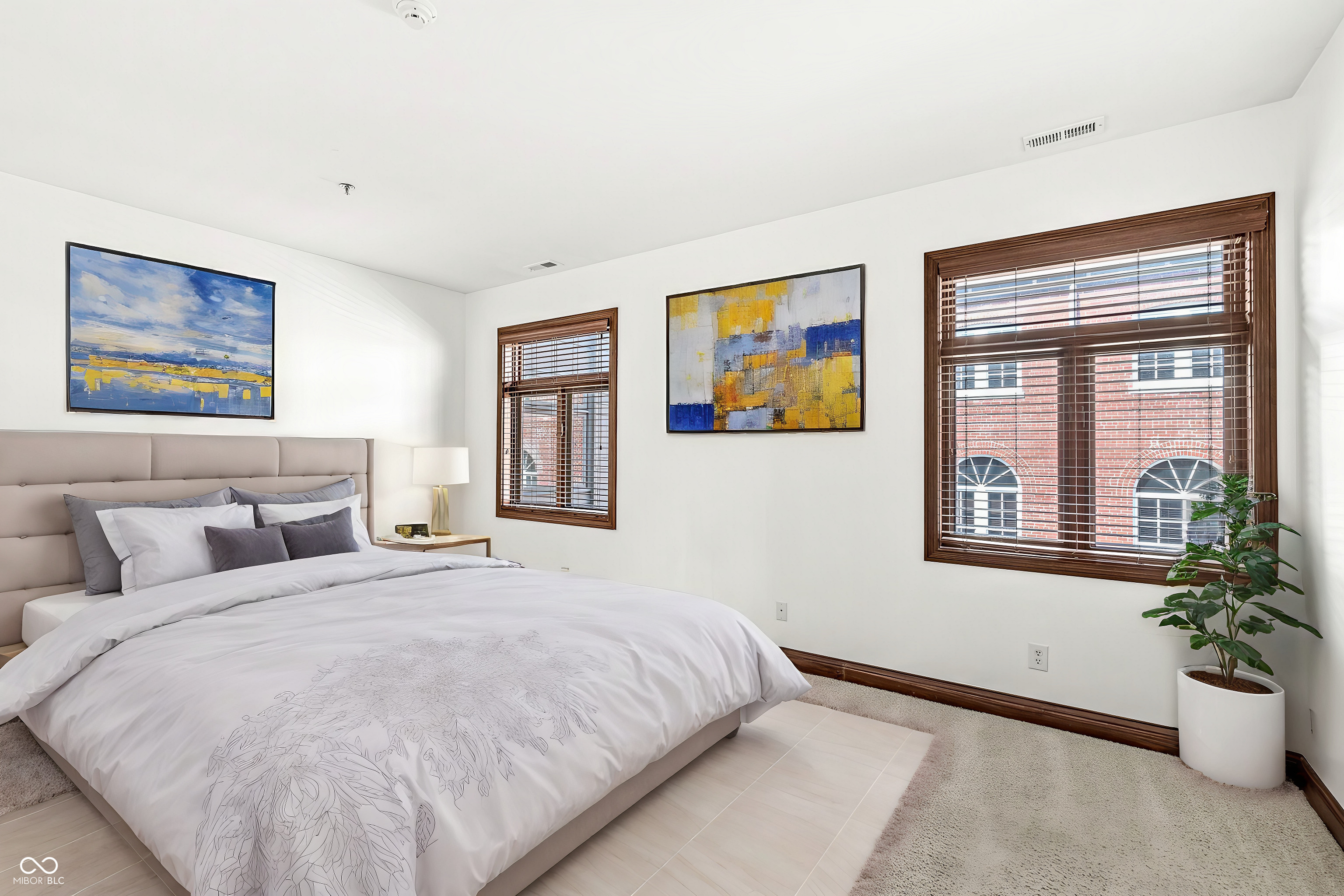 Property Photo: 1521 N Alabama Street # L IN 46202