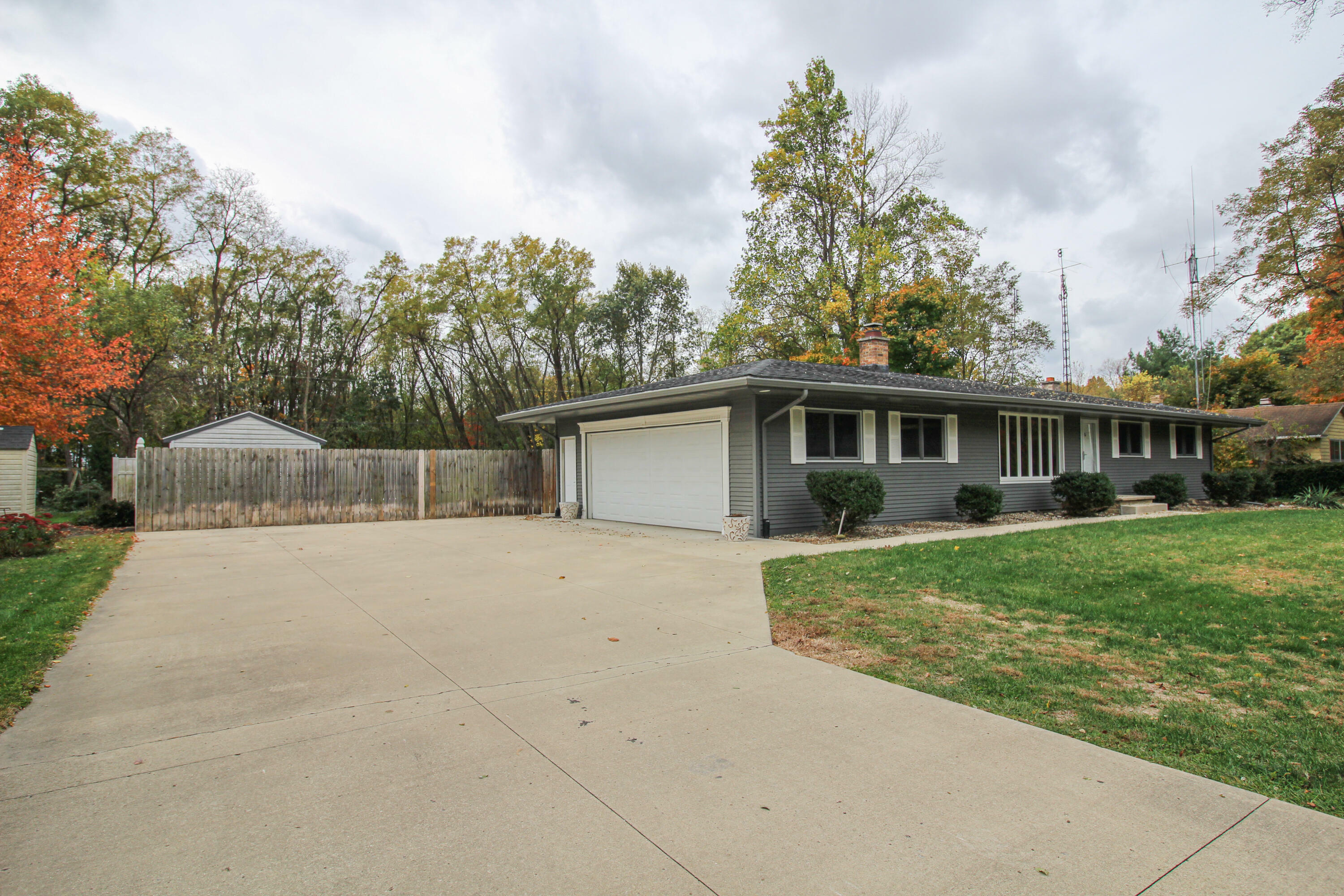 Property Photo:  16211 Null Road  MI 49093 