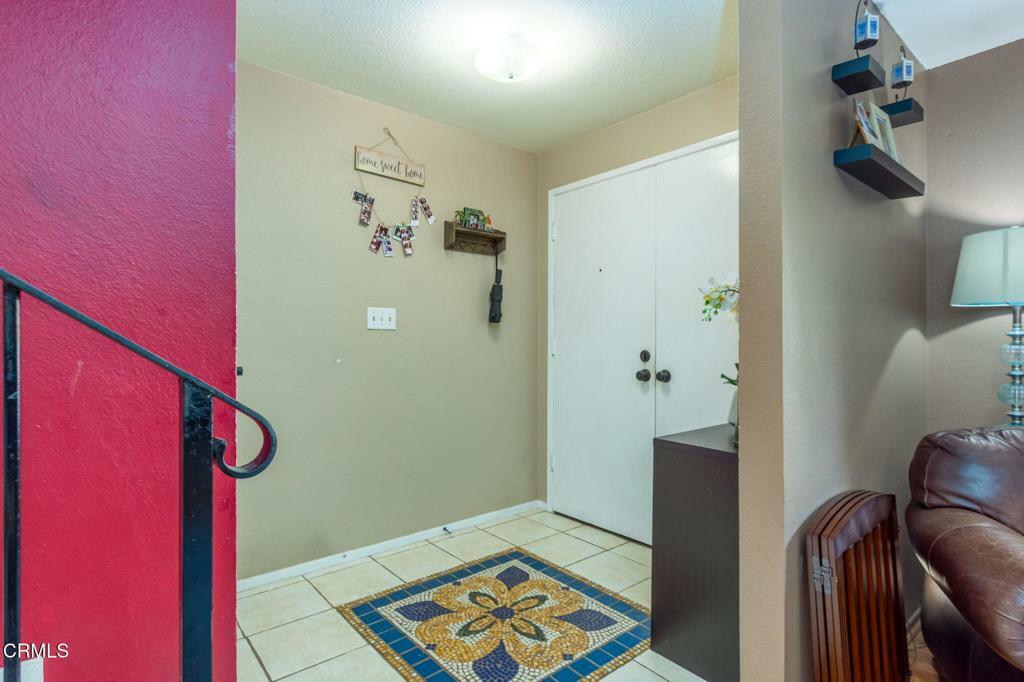 Property Photo:  566 Rosewood Avenue  CA 93010 