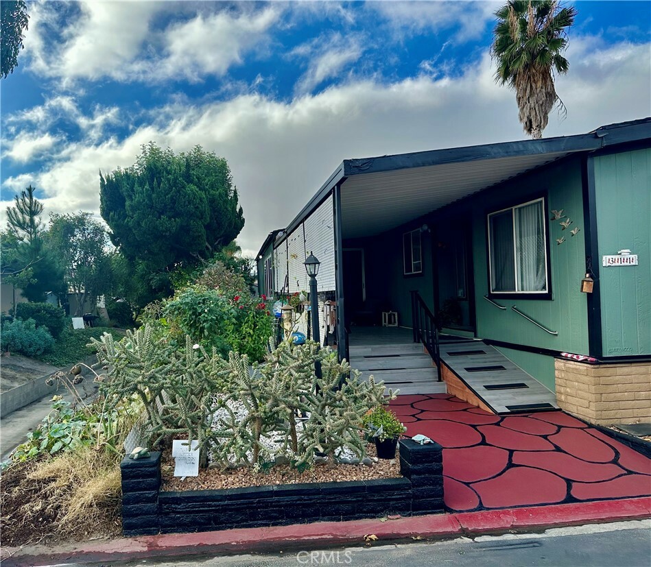 Property Photo:  1456 E Philadelphia Street 311  CA 91761 