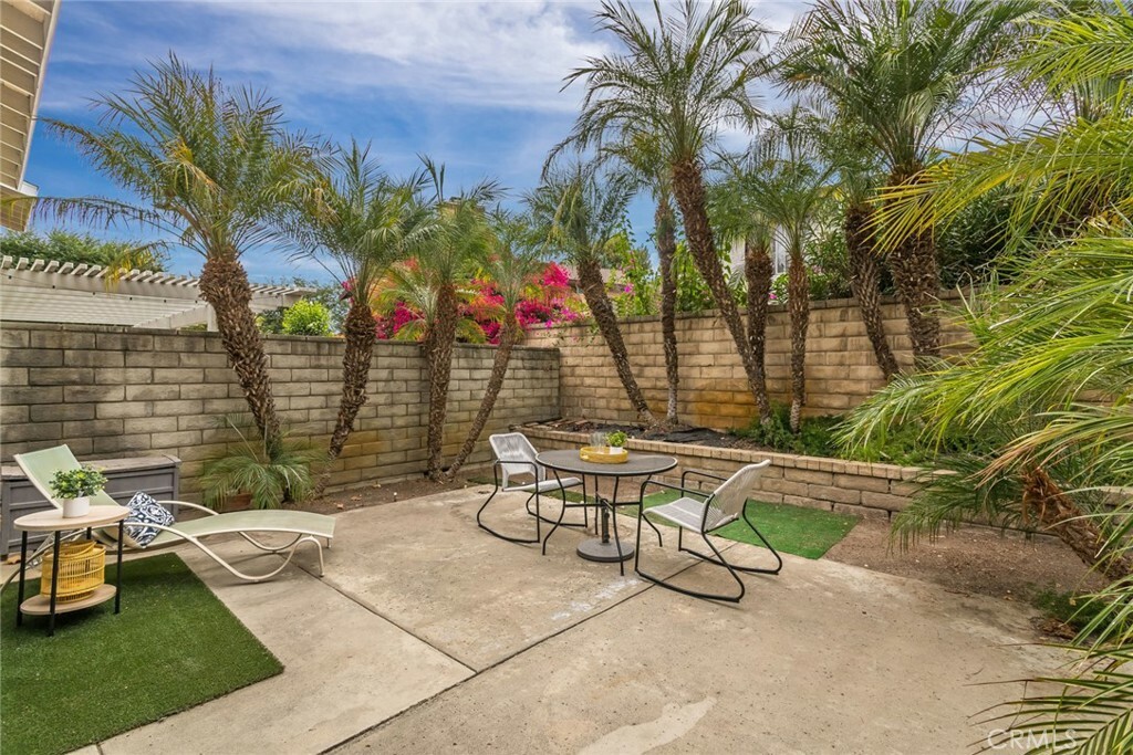 Property Photo:  25139 Amberley Way  CA 91355 