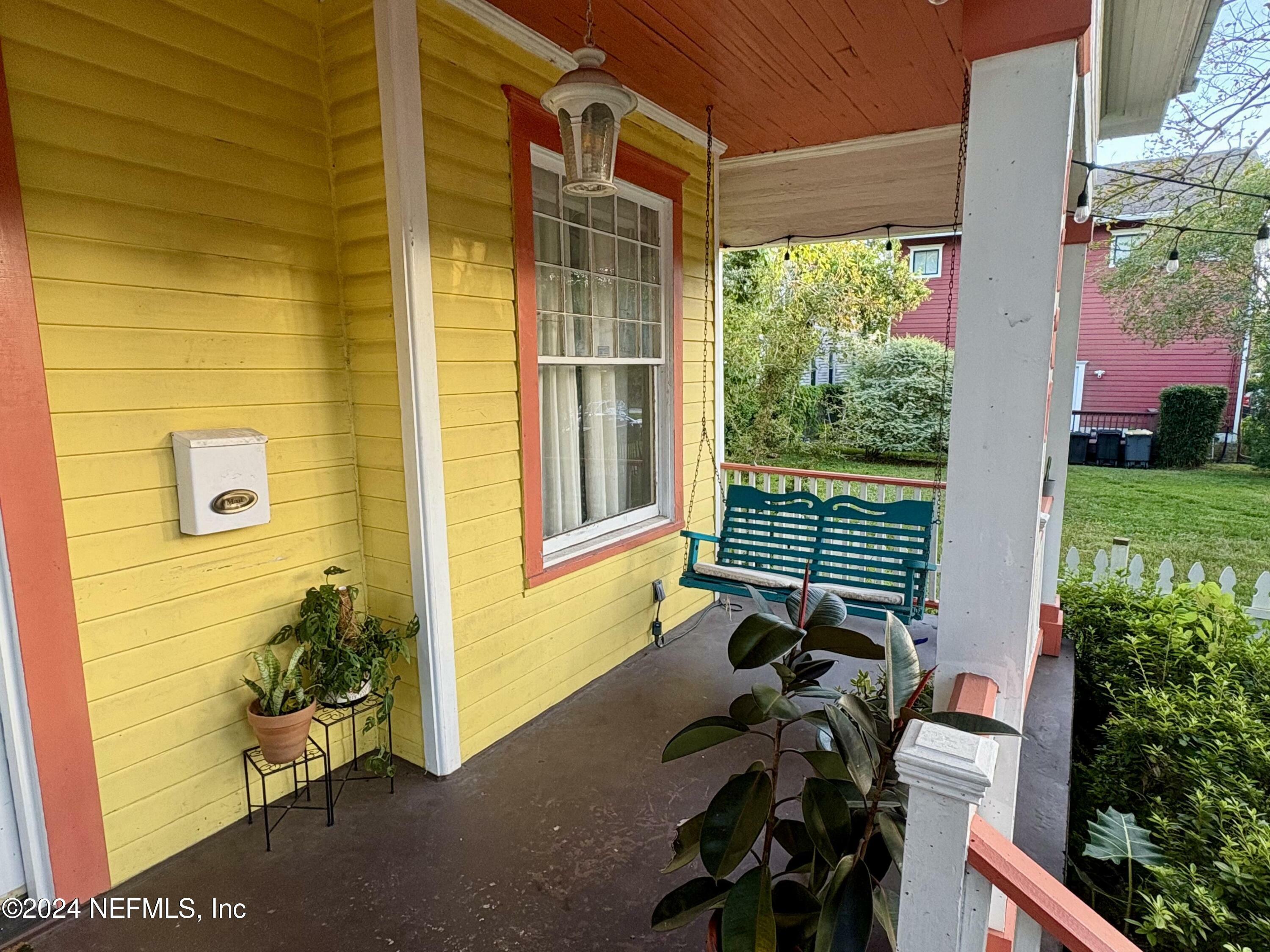 Property Photo:  1721 Silver Street  FL 32206 