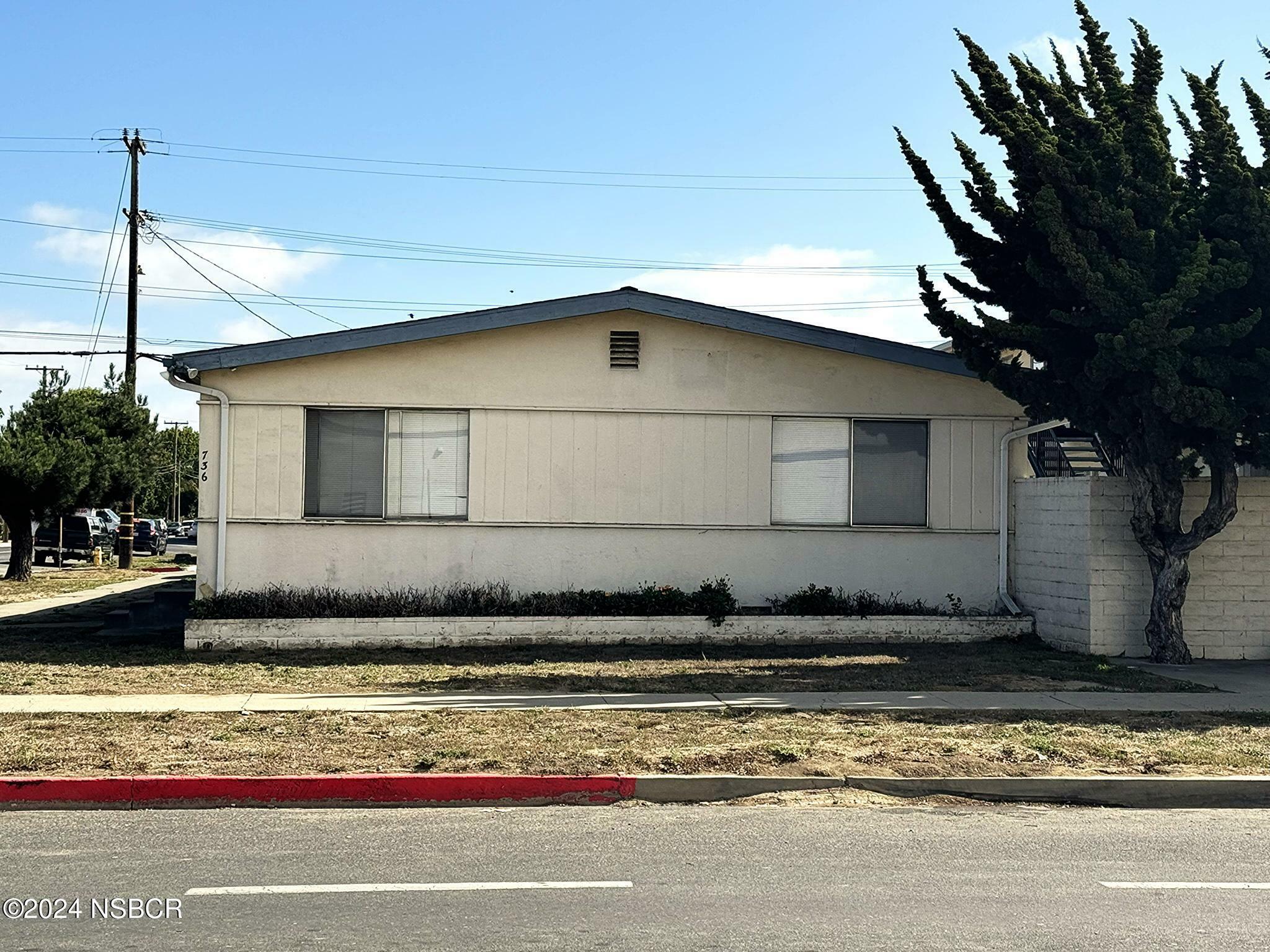 Property Photo:  736 N G Street  CA 93436 