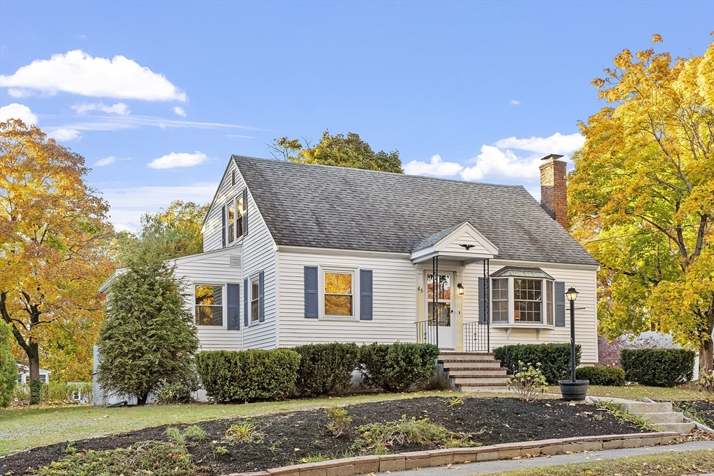 Property Photo:  63 Tennyson Rd  MA 01867 