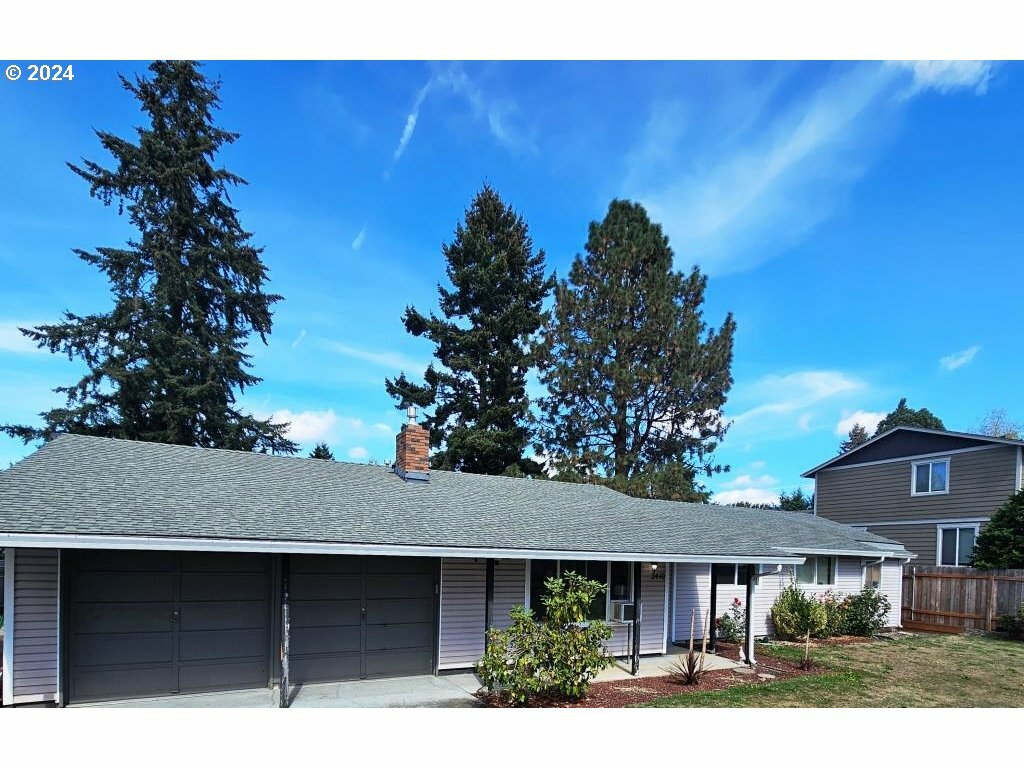 Property Photo:  2410 NW 99th St  WA 98665 