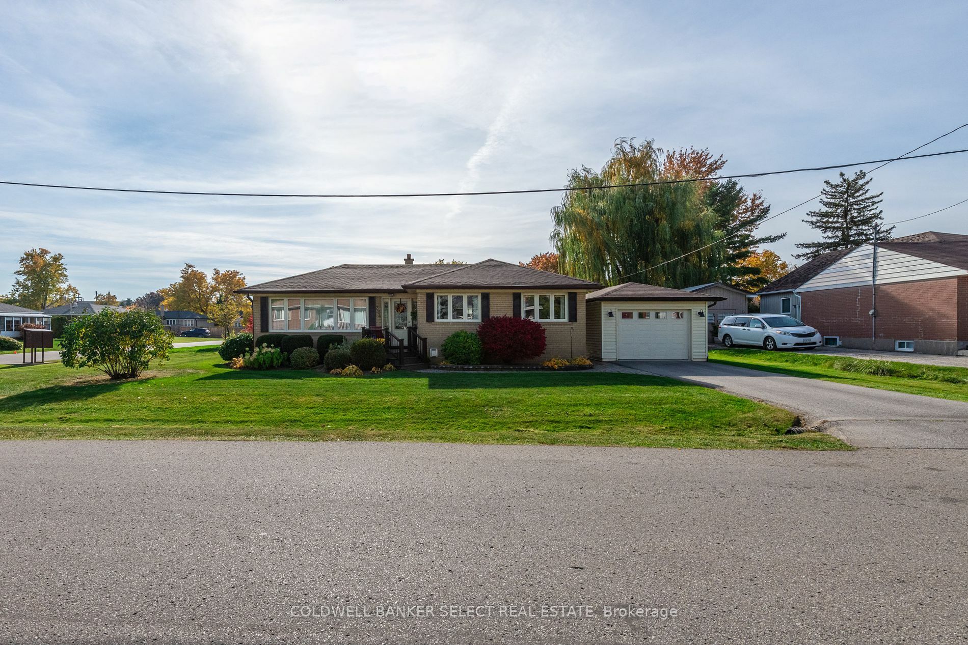 Photo de la propriété:  324 Henderson St  ON L7E 4X7 