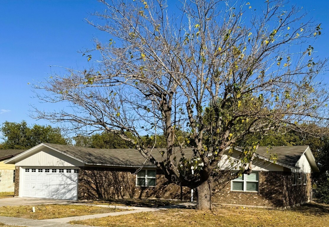 Property Photo:  1904 Kirk Avenue  TX 76543 